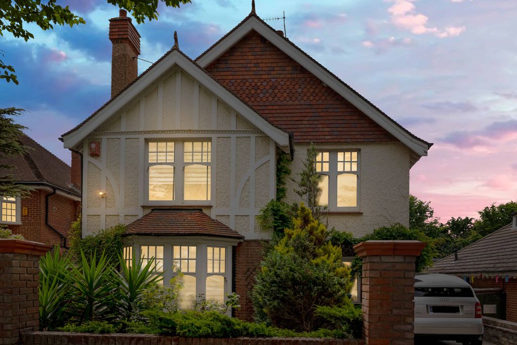 Additional image 23 of 5 bed detached house to rentNew Church Road, Hove BN3