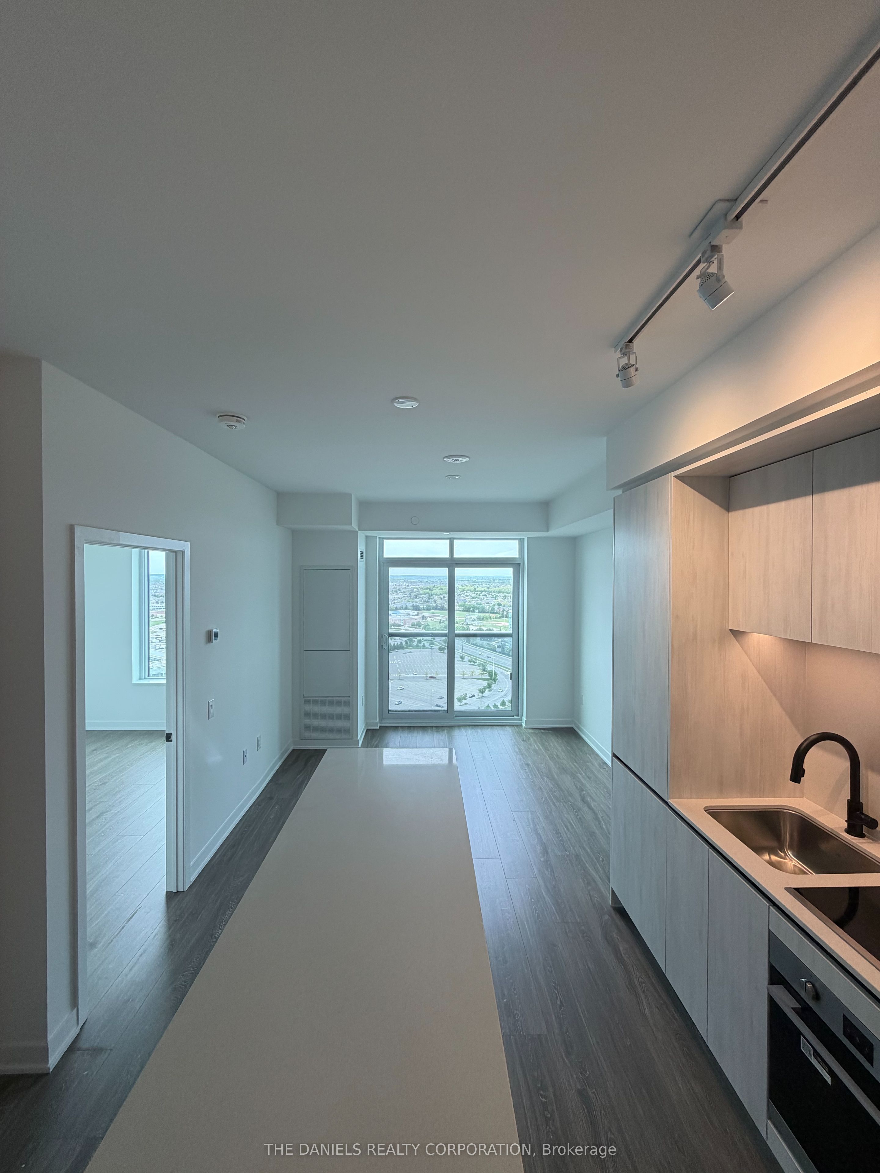 2407-2495 Eglinton Avenue W, Mississauga, ON, L5M 2T2