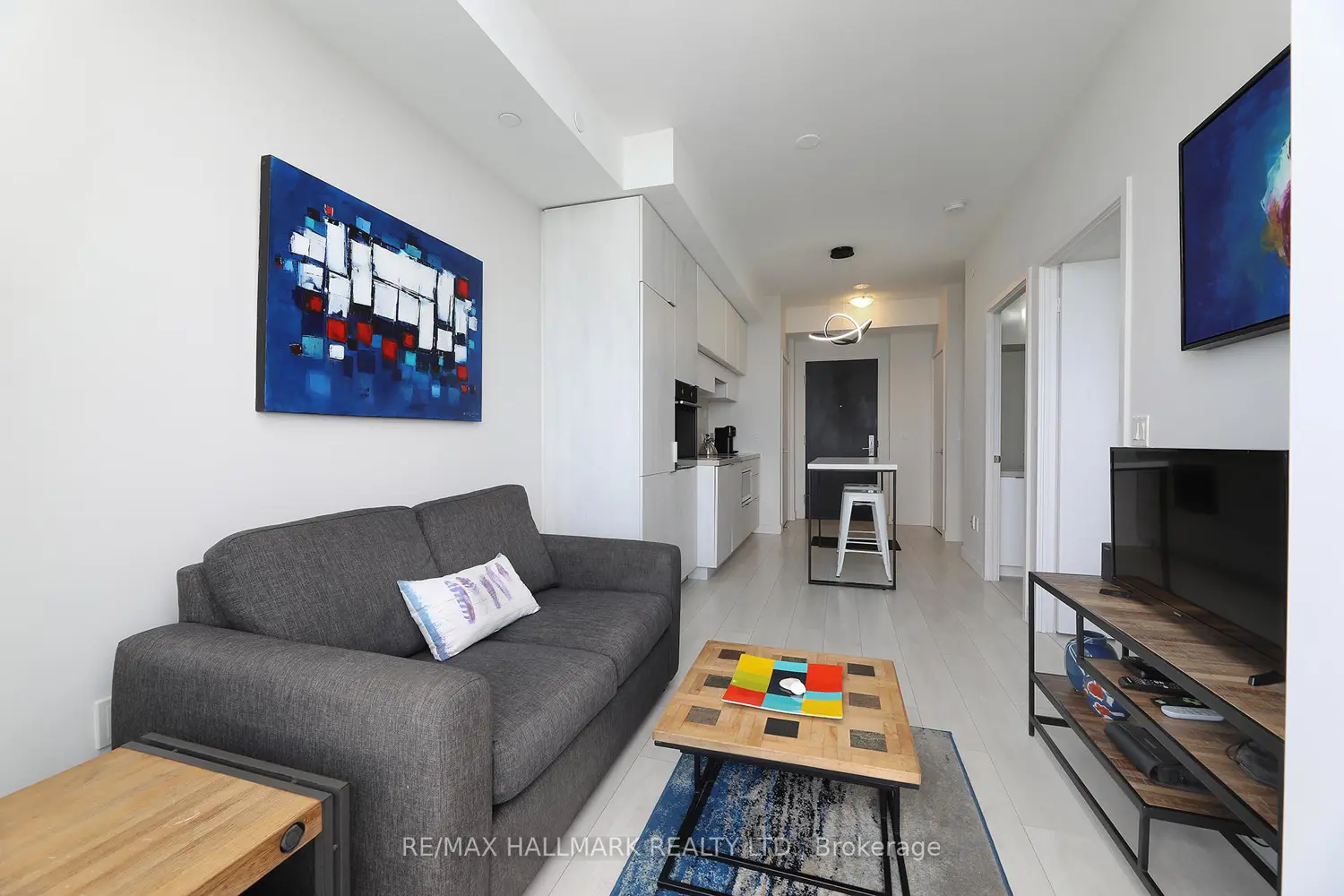 Additional image 10 of 8 Eglinton Avenue 5009