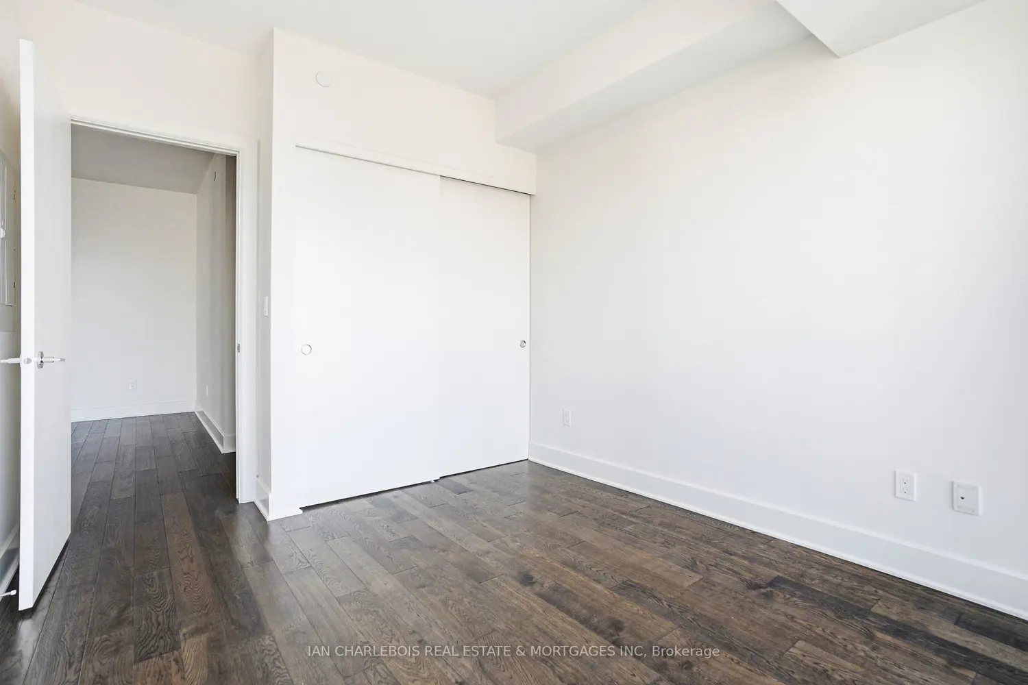 Additional image 13 of 255 Bay Street 1701