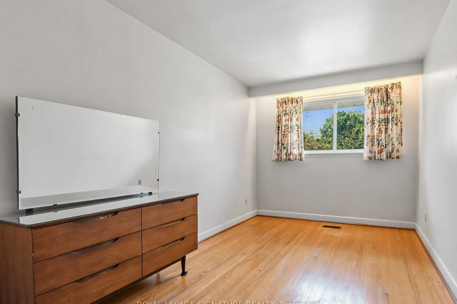 Additional image 3 of 62 Dukinfield Crescent
