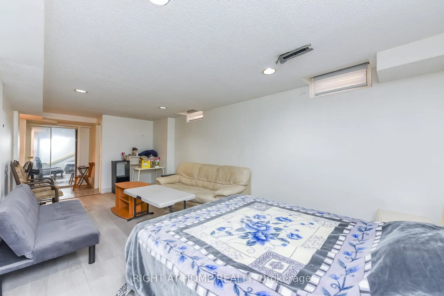 Additional image 18 of 379 Wallenberg Crescent