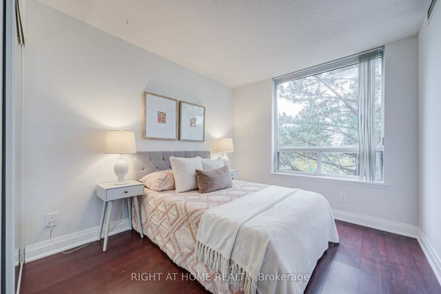 Additional image 11 of 35 Empress Avenue 207