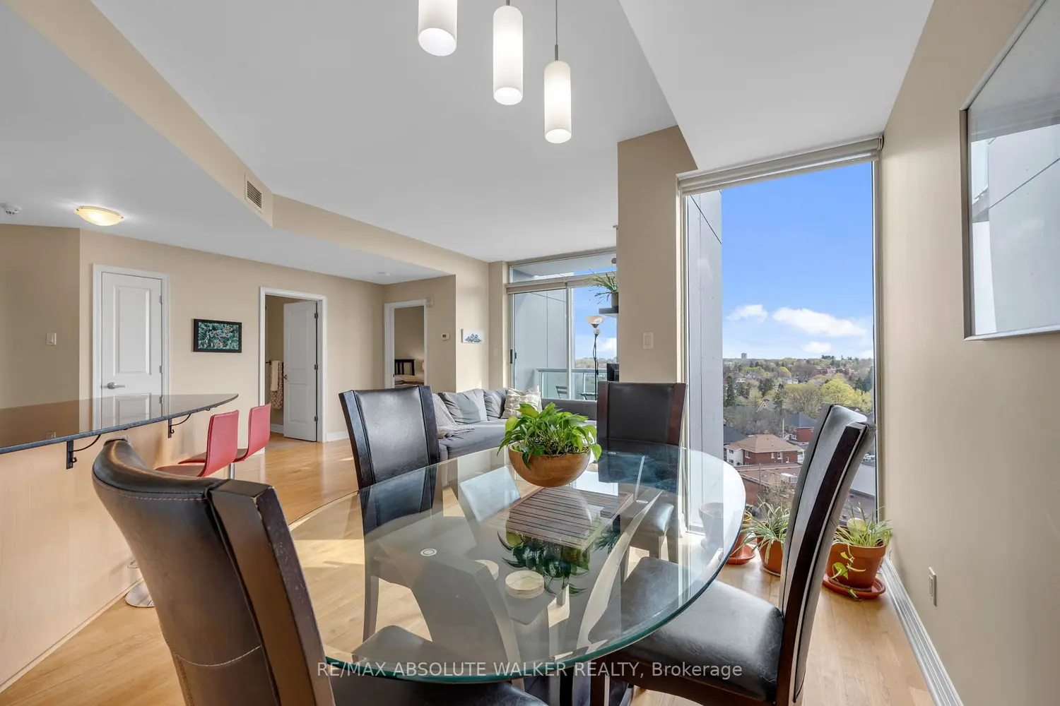 Additional image 11 of 1227 Wellington Street 903
