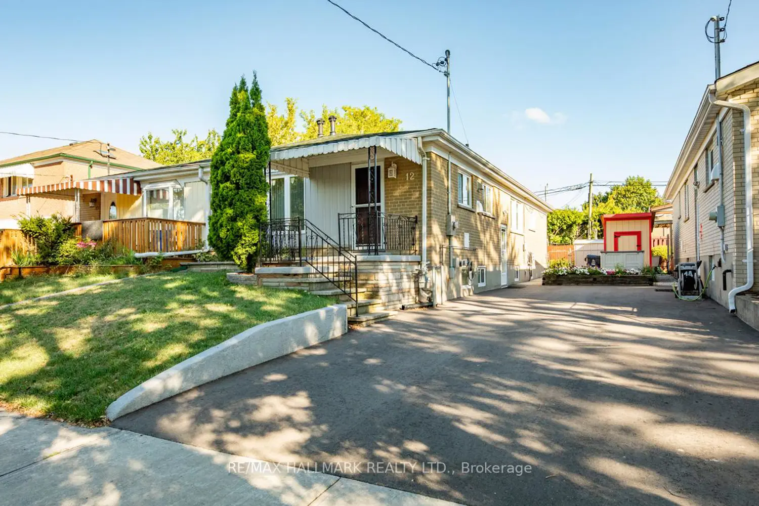 12 Trinnell Boulevard