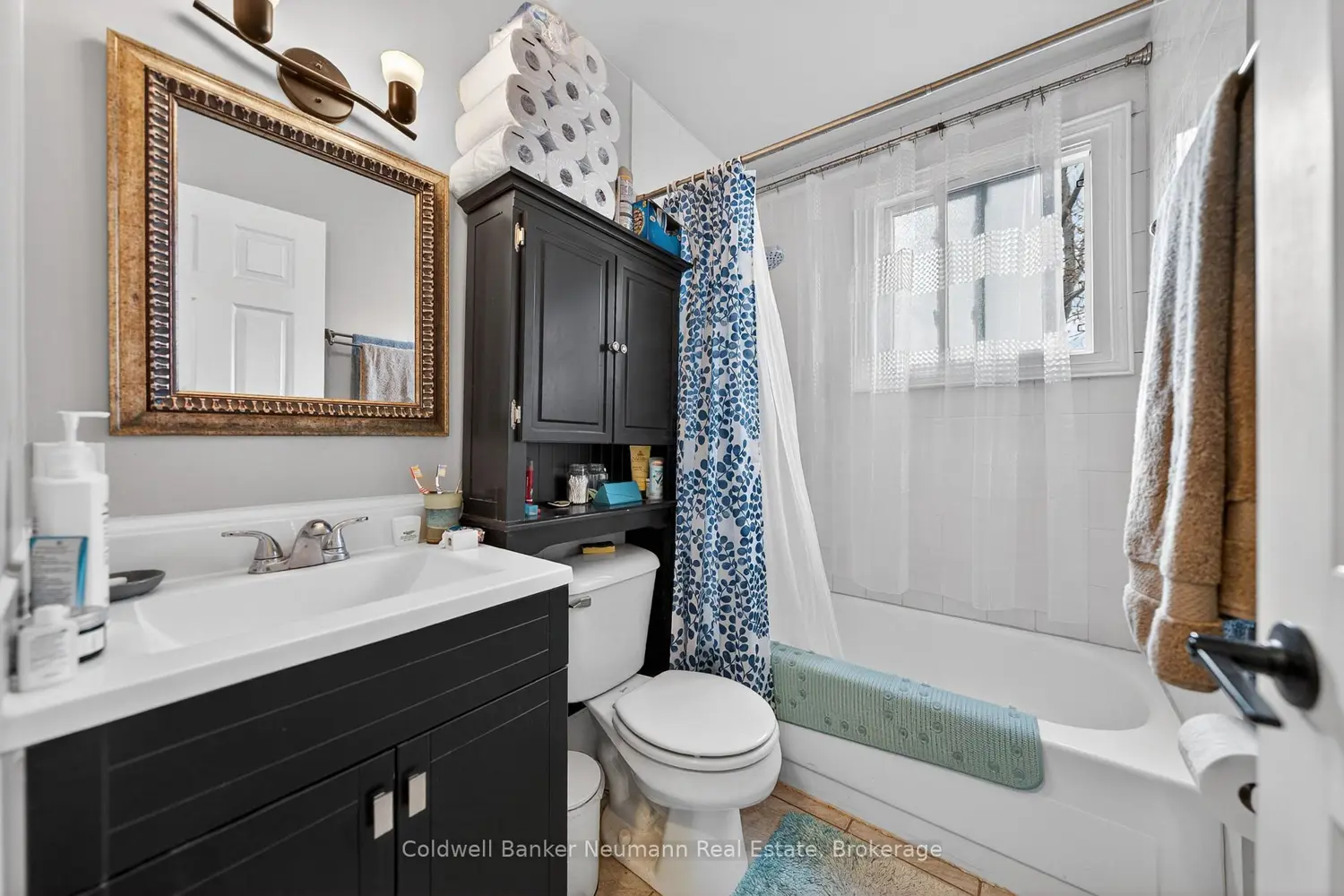 111 Conroy Crescent photo 5