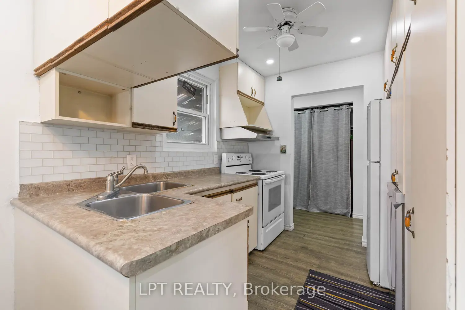 Additional image 8 of 55H Chaucer Crescent