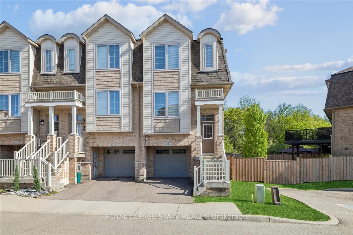 25-11 Stockbridge Gardens, Hamilton, ON, L8J 0H5
