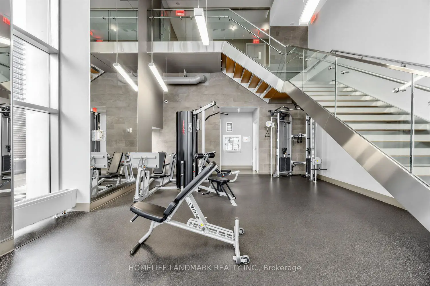 Additional image 3 of 72 Esther Shiner Boulevard 606