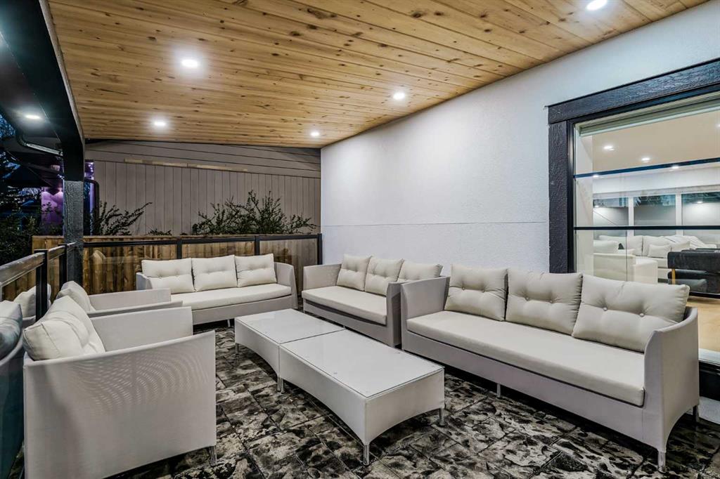 Additional image 4 of 4239 Vauxhall Crescent NW, Calgary, AB, T3A 0X8