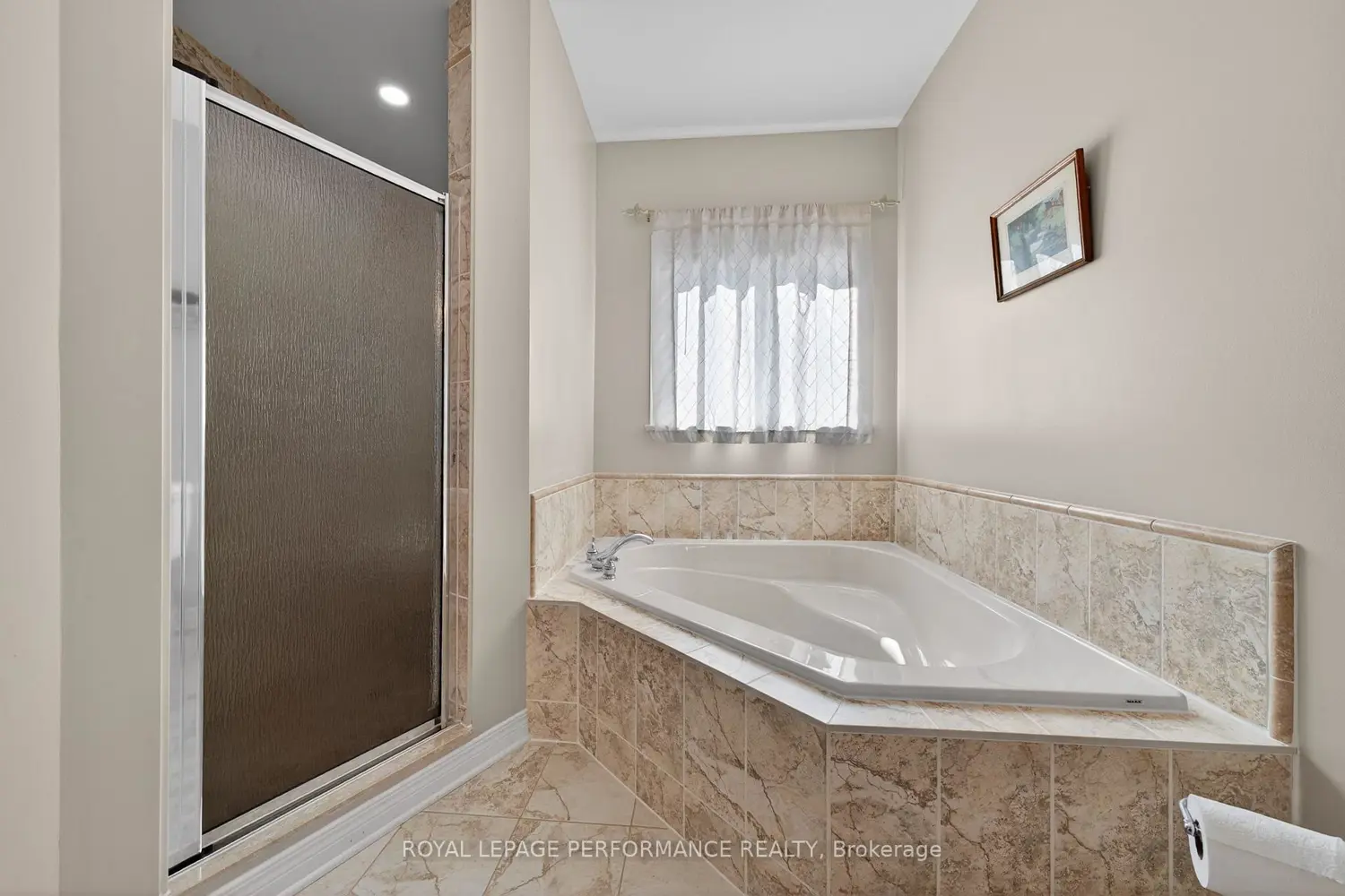 18 Hartsmere Drive photo 4
