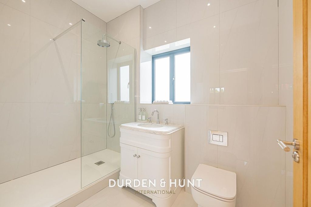 Additional image 15 of 4 bed detached house to rentMott Street, Loughton IG10