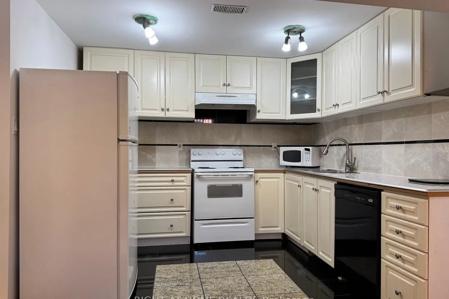 Additional image 14 of 29 Lynnvalley Crescent