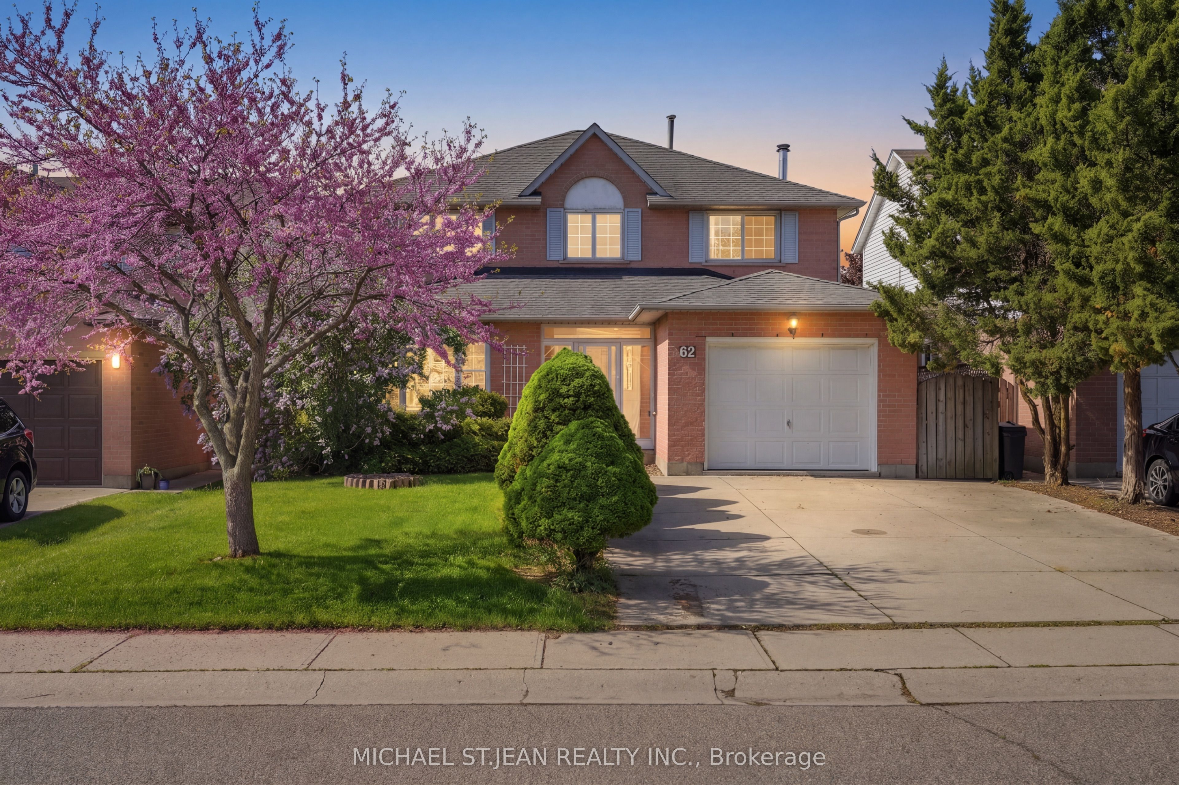 62 Dragoon Drive, Hamilton, ON, L9B 2E4
