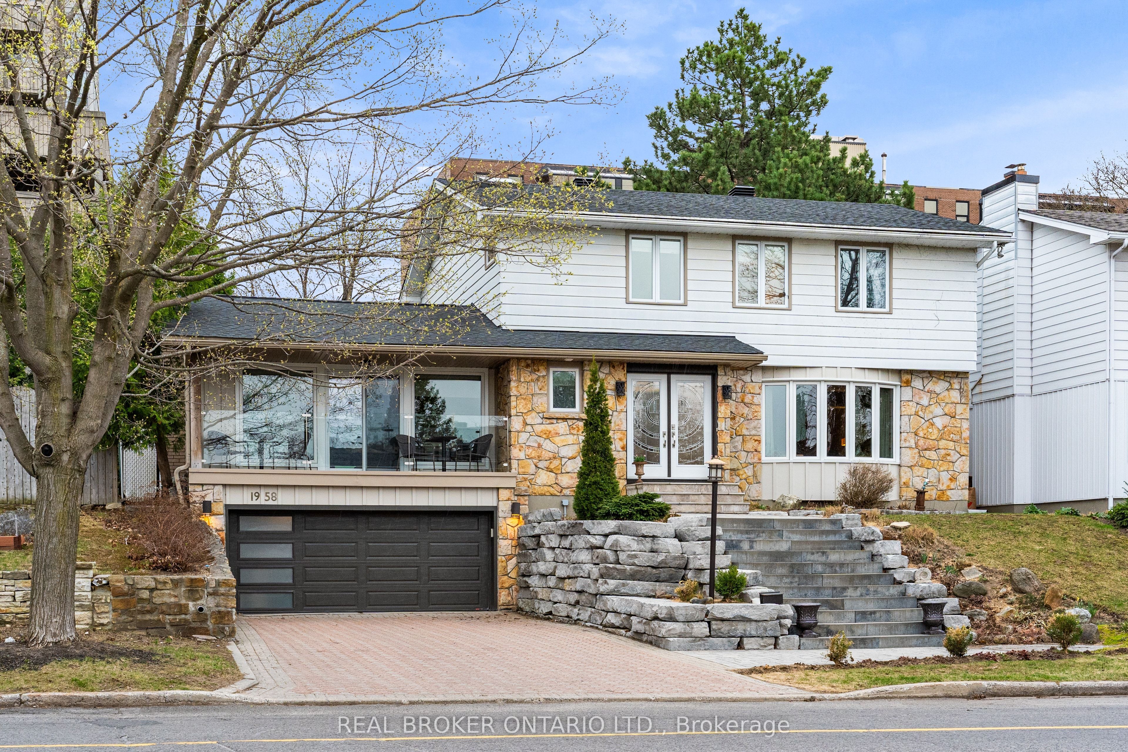 1958 Neepawa Avenue, Ottawa, ON, K2A 3L5