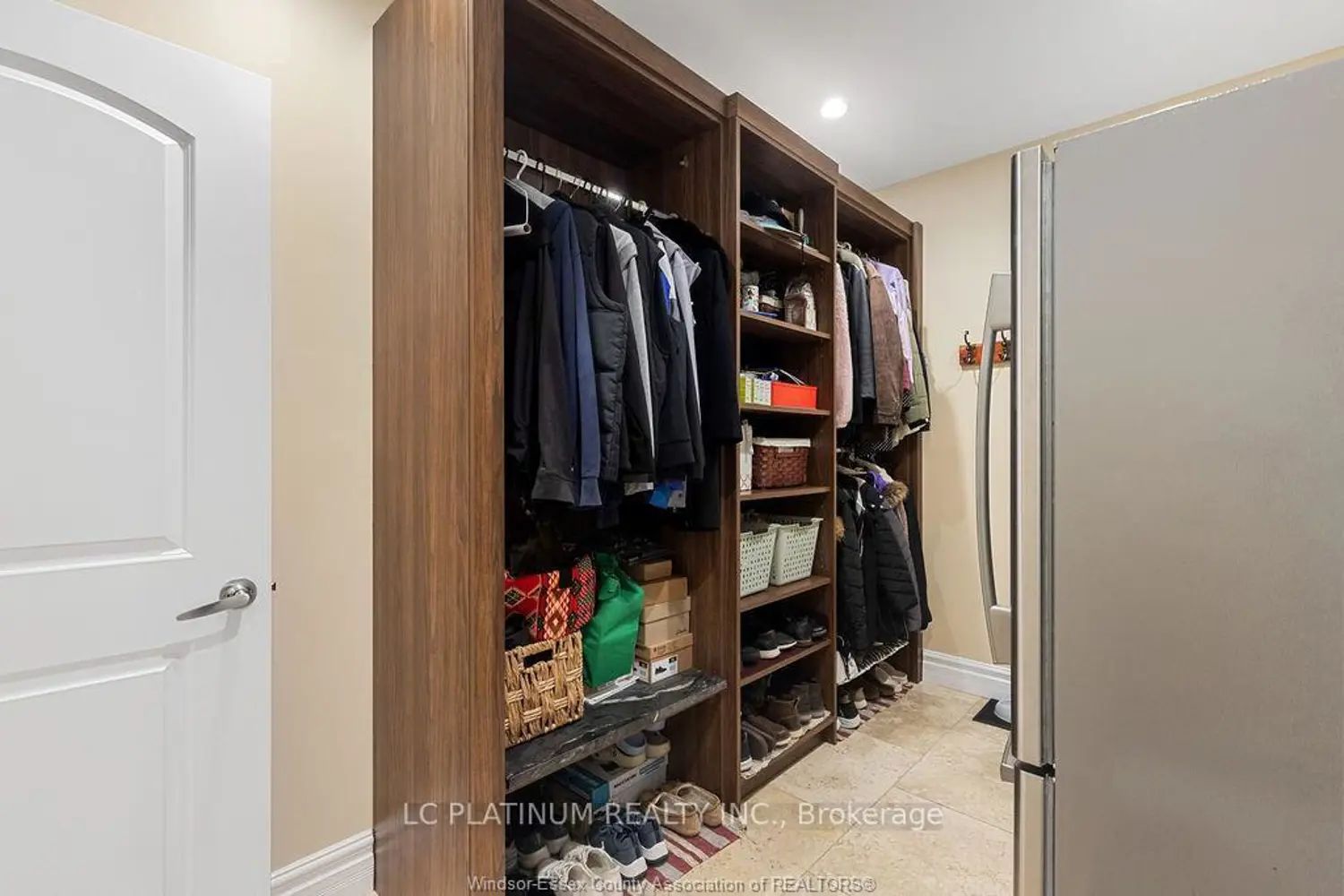 Additional image 9 of 3740 Donato Drive