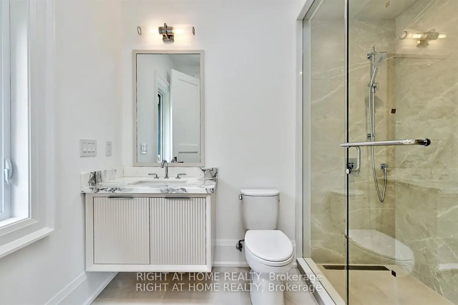 Additional image 13 of 27 Hurlingham Crescent