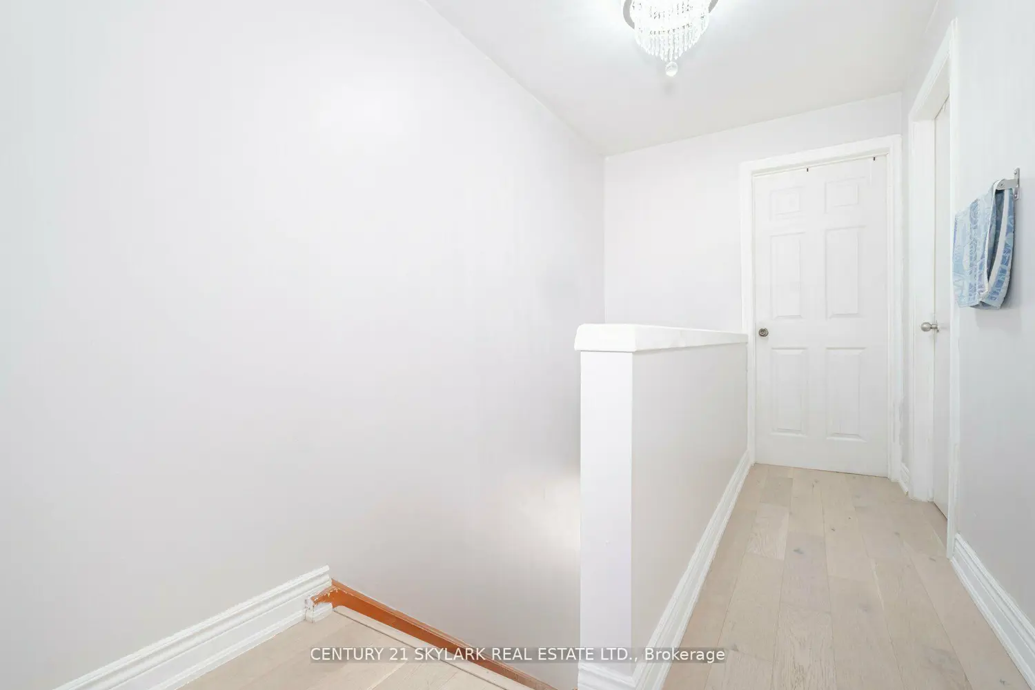 Additional image 8 of 435 Silverstone Drive 26