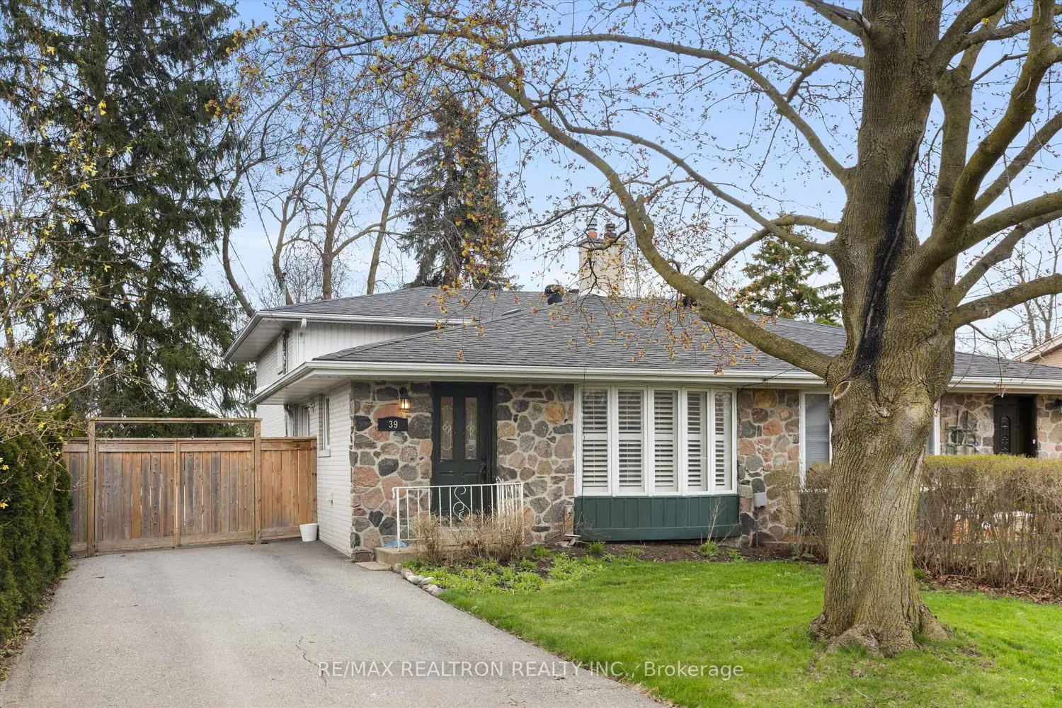 39 Jasper Drive