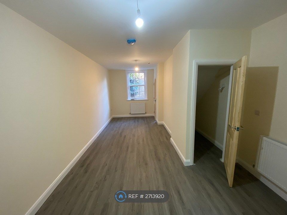 Additional image 2 of 2 bed terraced house to rentChester Street, Mold CH7