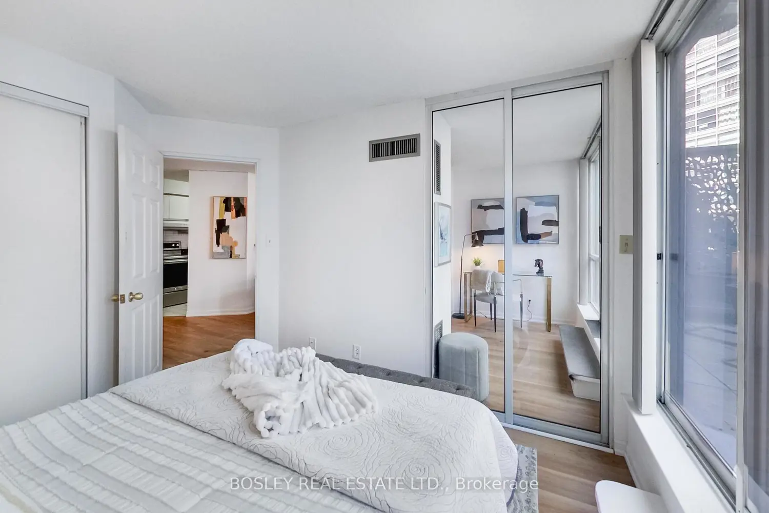 Additional image 13 of 24 Wellesley Street 209