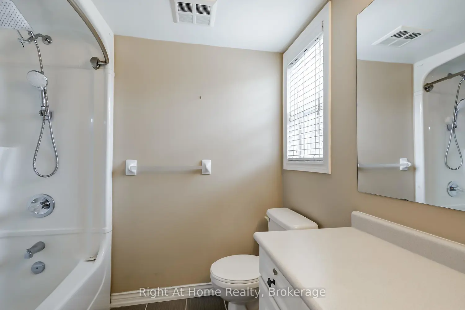 Additional image 17 of 4005 Kilmer Drive 212