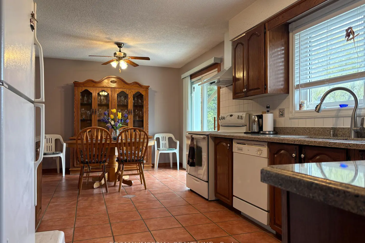 23276 Highway 48 Road photo 4