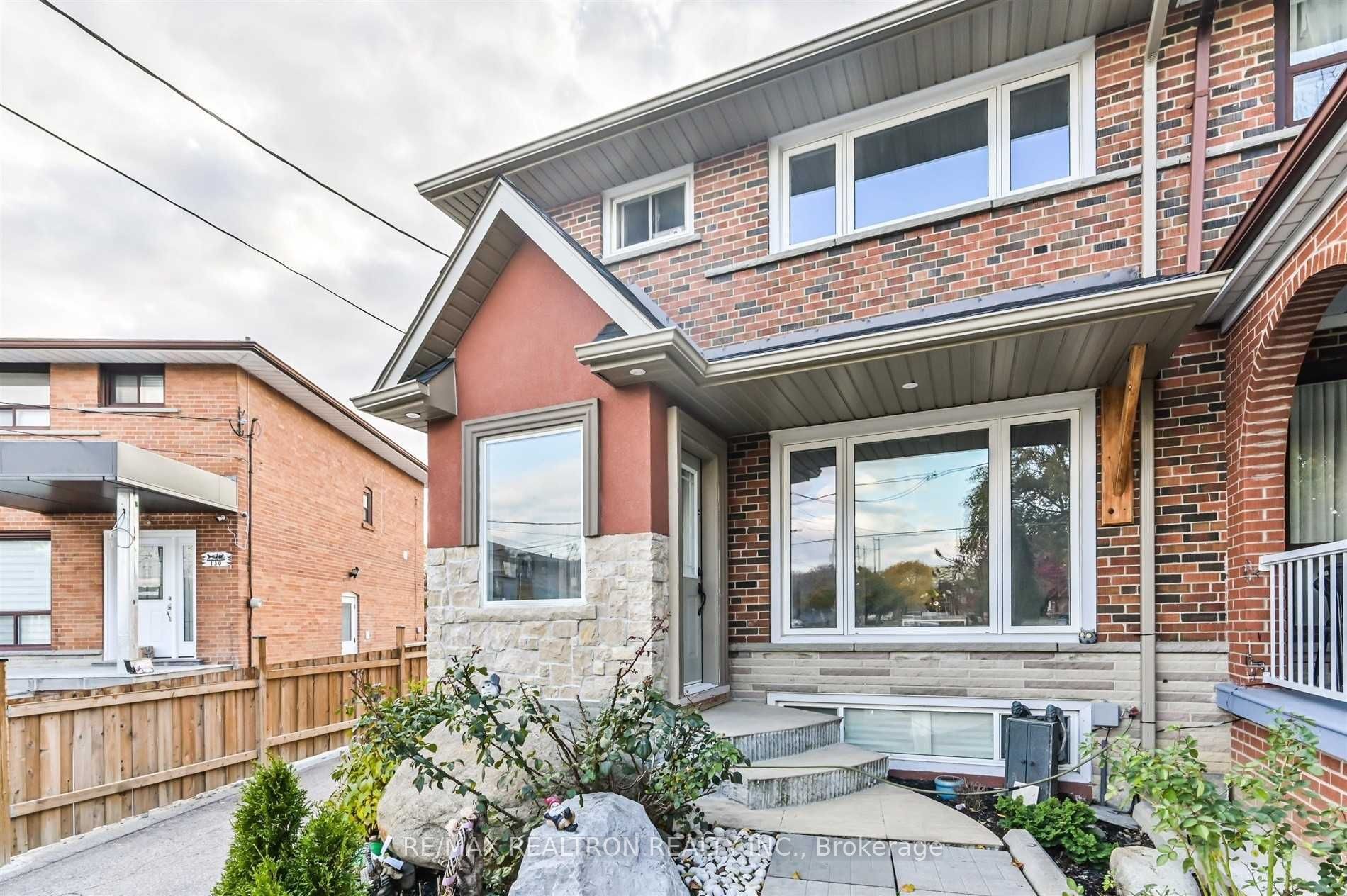 Additional image 2 of 132 Brookhaven Drive, Toronto, ON, M6M 4P2