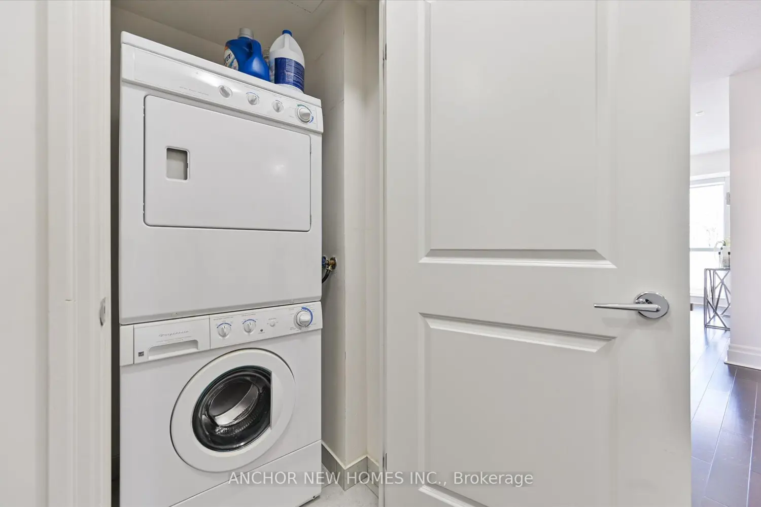Additional image 8 of 57 Upper Duke Crescent 210