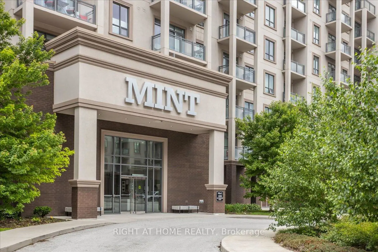 2490 Old Bronte Road 301