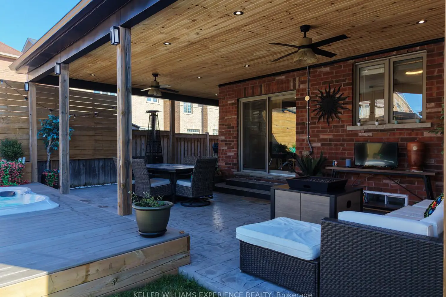 Additional image 4 of 2199 Dawson Crescent