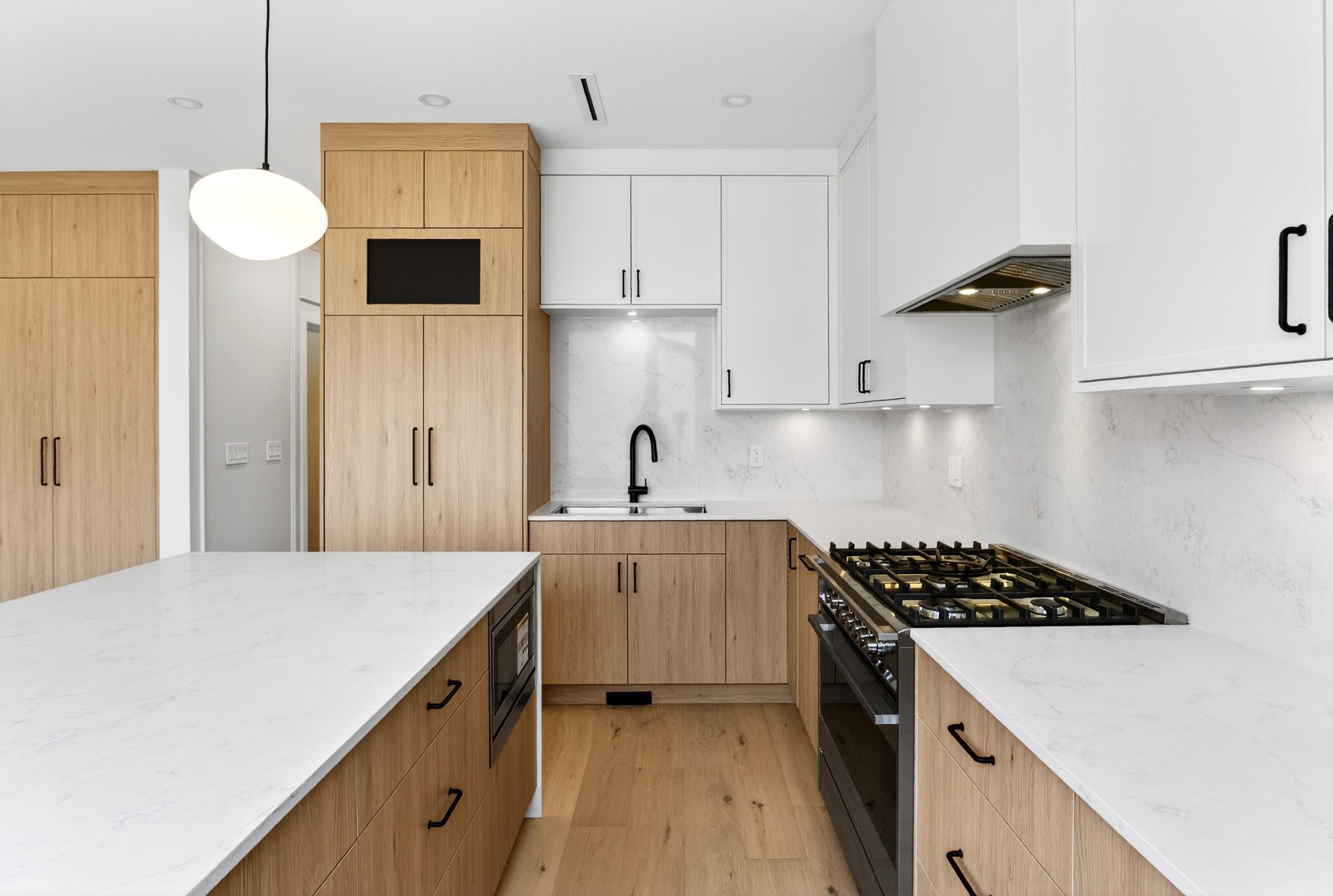 Additional image 5 of 2-2741 7th Avenue E, Vancouver, BC, V5M 1T8