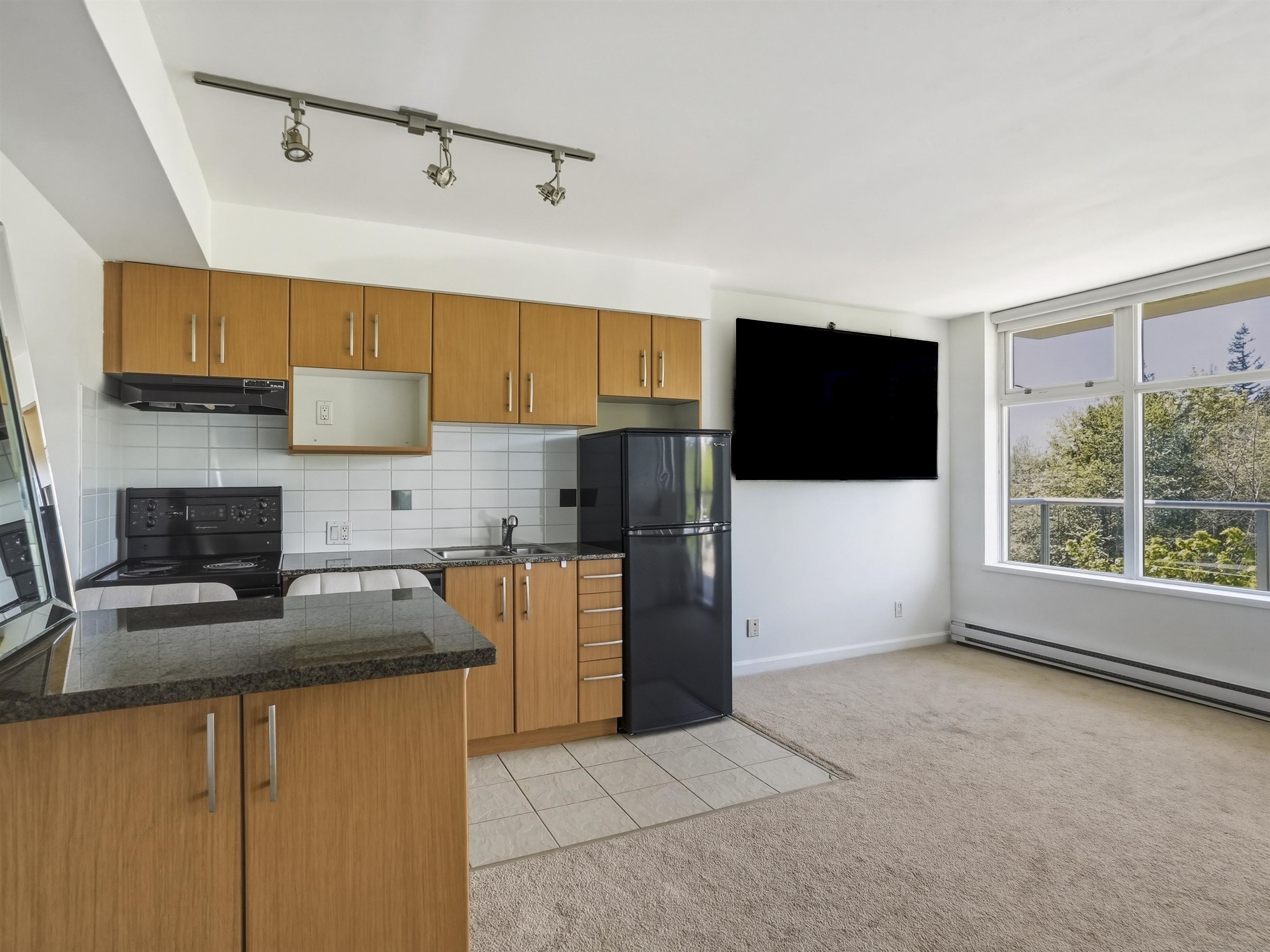 Additional image 5 of 402-9298 University Crescent, Burnaby, BC, V5A 4X8