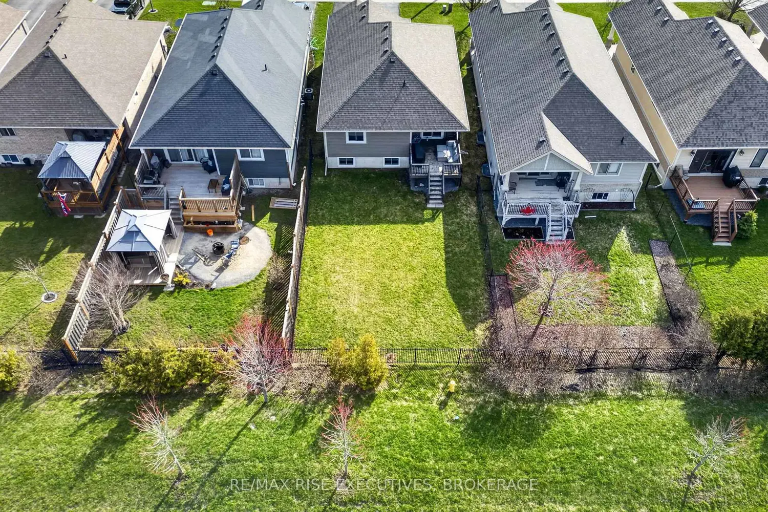 Additional image 19 of 44 Tessa Boulevard