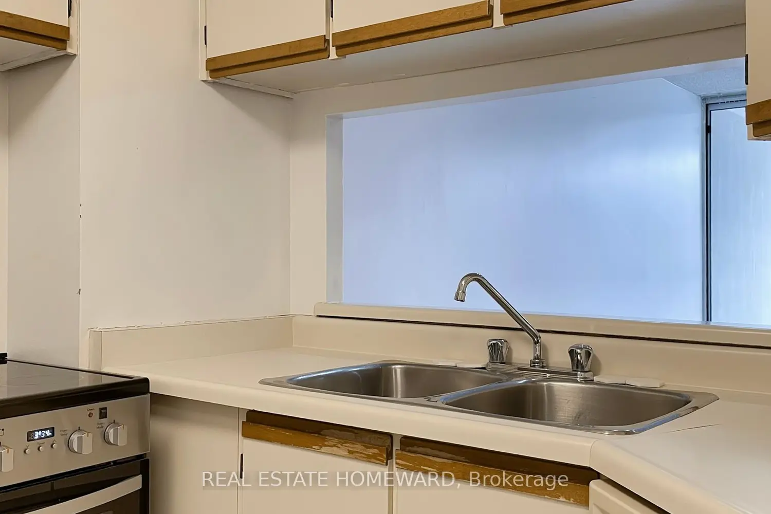 Additional image 8 of 77 Maitland Place 623