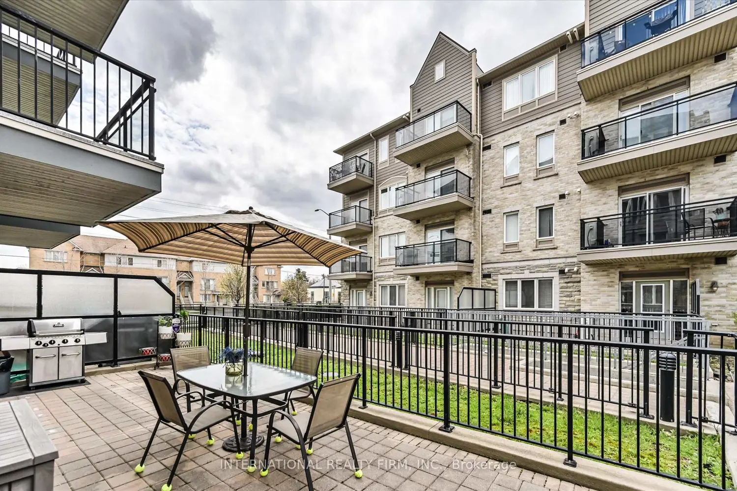 Additional image 18 of 3075 Thomas Street 111