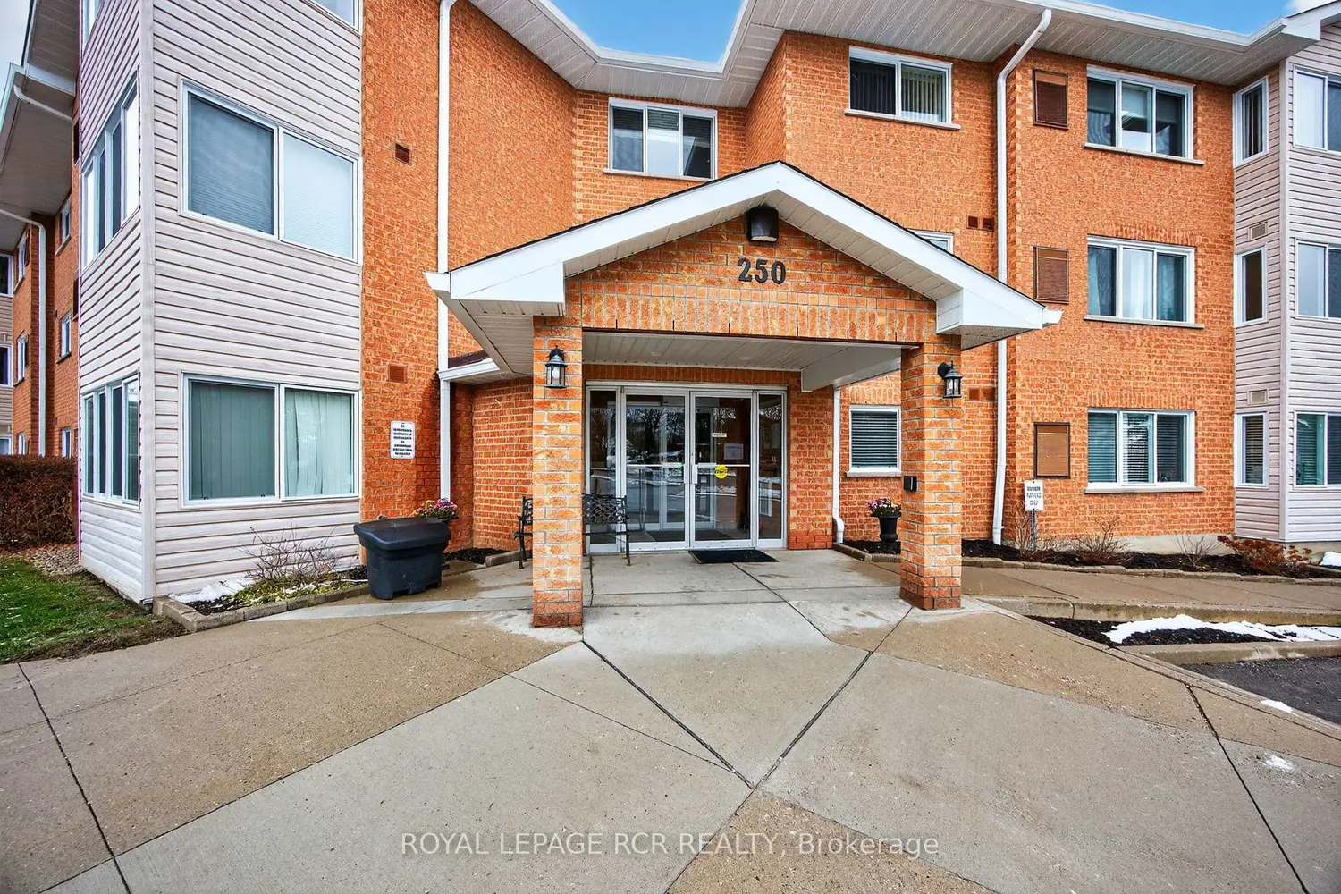 250 Robert Street 310