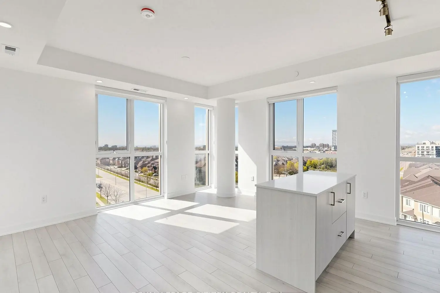 Additional image 8 of 1005 Dundas Street 814