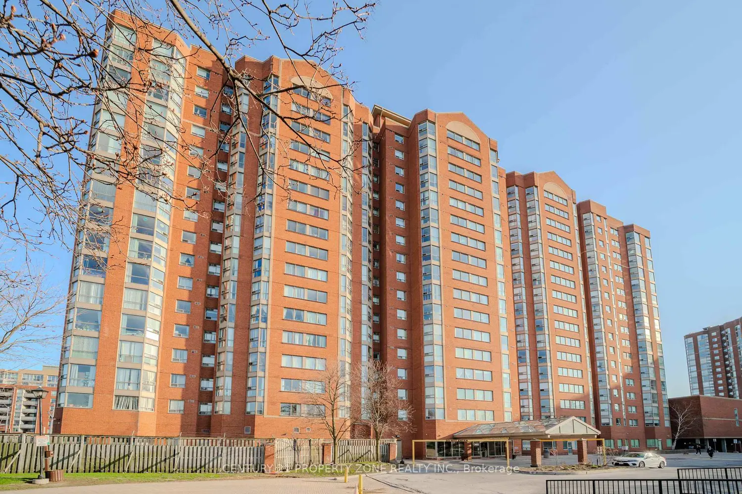 2466 Eglinton Avenue Ph03