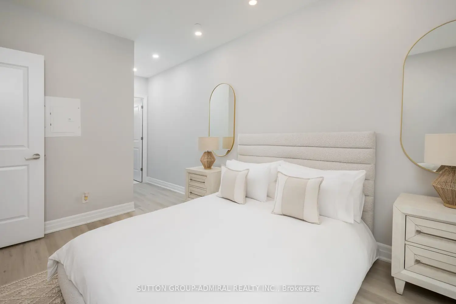 Additional image 12 of 9085 Jane Street 622