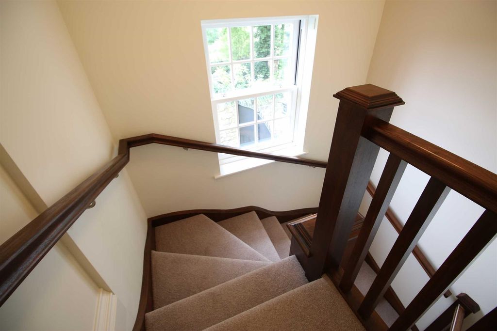 Additional image 9 of 5 bed detached house to rentThe Green, High Coniscliffe, Darlington DL2