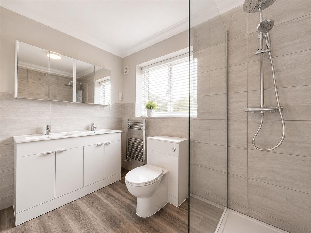 Additional image 11 of 7 bed detached house to rentThe Park, Cheltenham GL50
