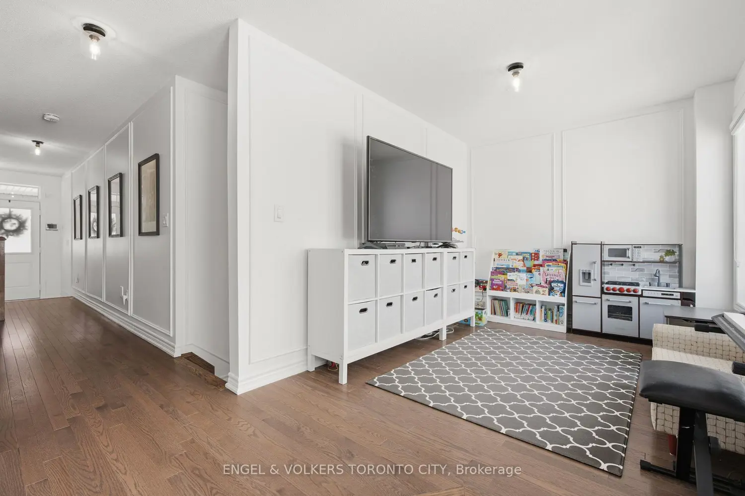 Additional image 4 of 43 Holyrood Crescent