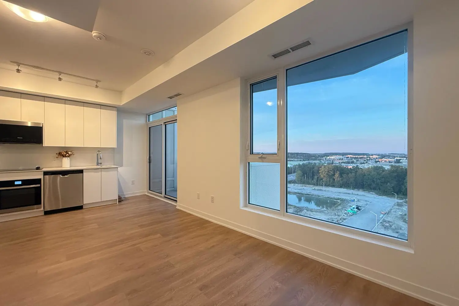Additional image 11 of 498 Caldari Road 1129