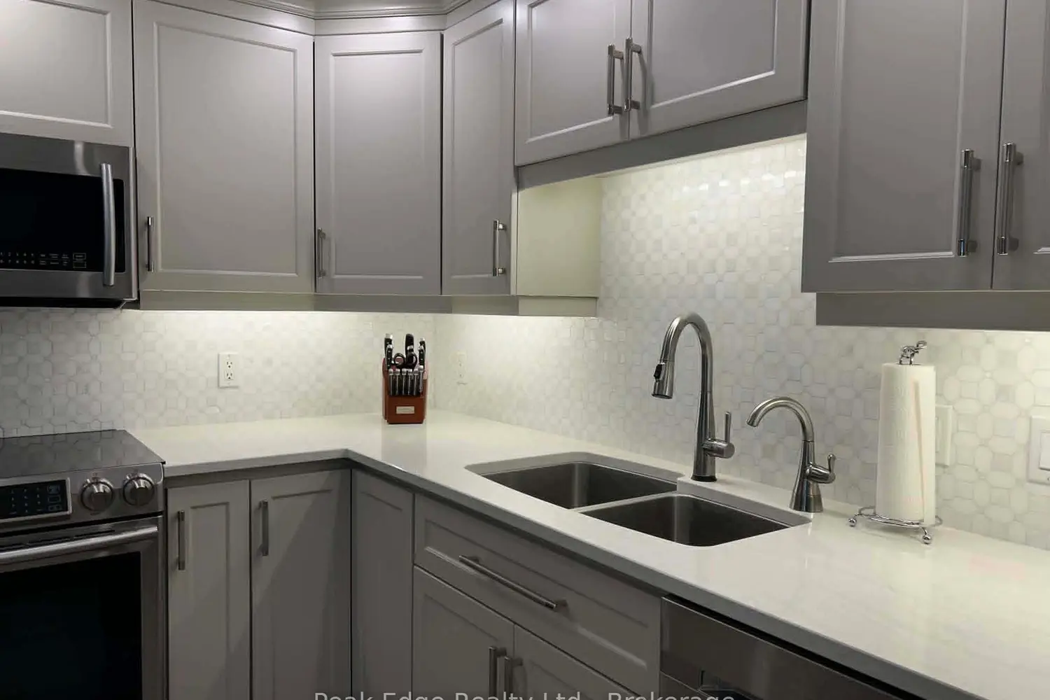 Additional image 3 of 125 William Street 208