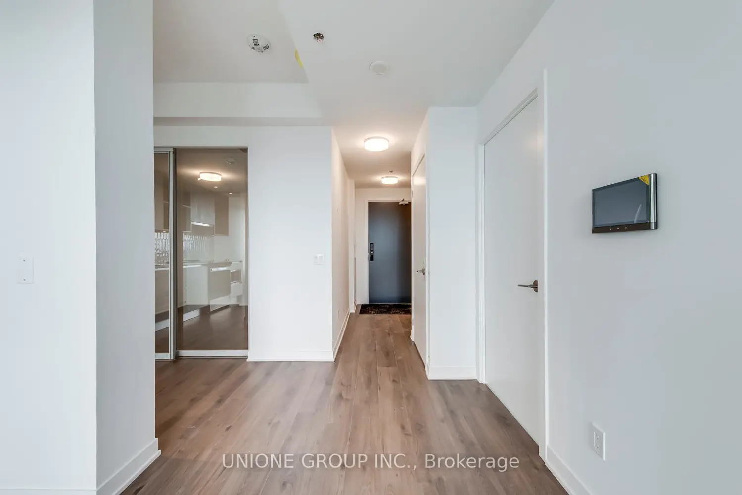 Additional image 3 of 405 Dundas Street 407