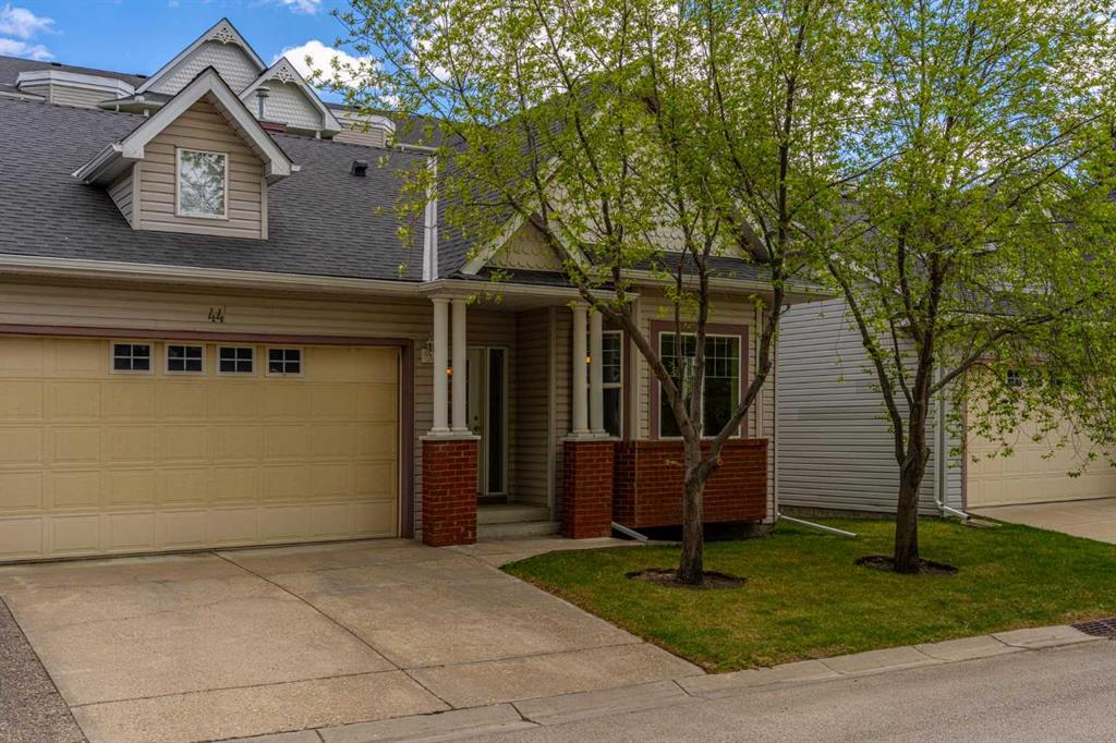 Additional image 2 of 44 Prestwick Pond Terrace SE, Calgary, AB, T2Z 3Z8