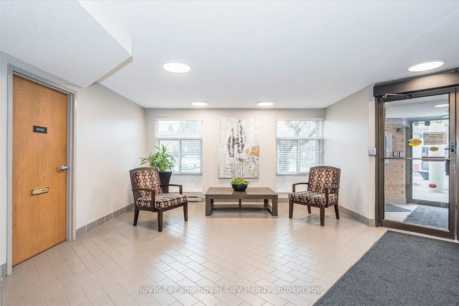 8 Christopher Court 507 photo 4
