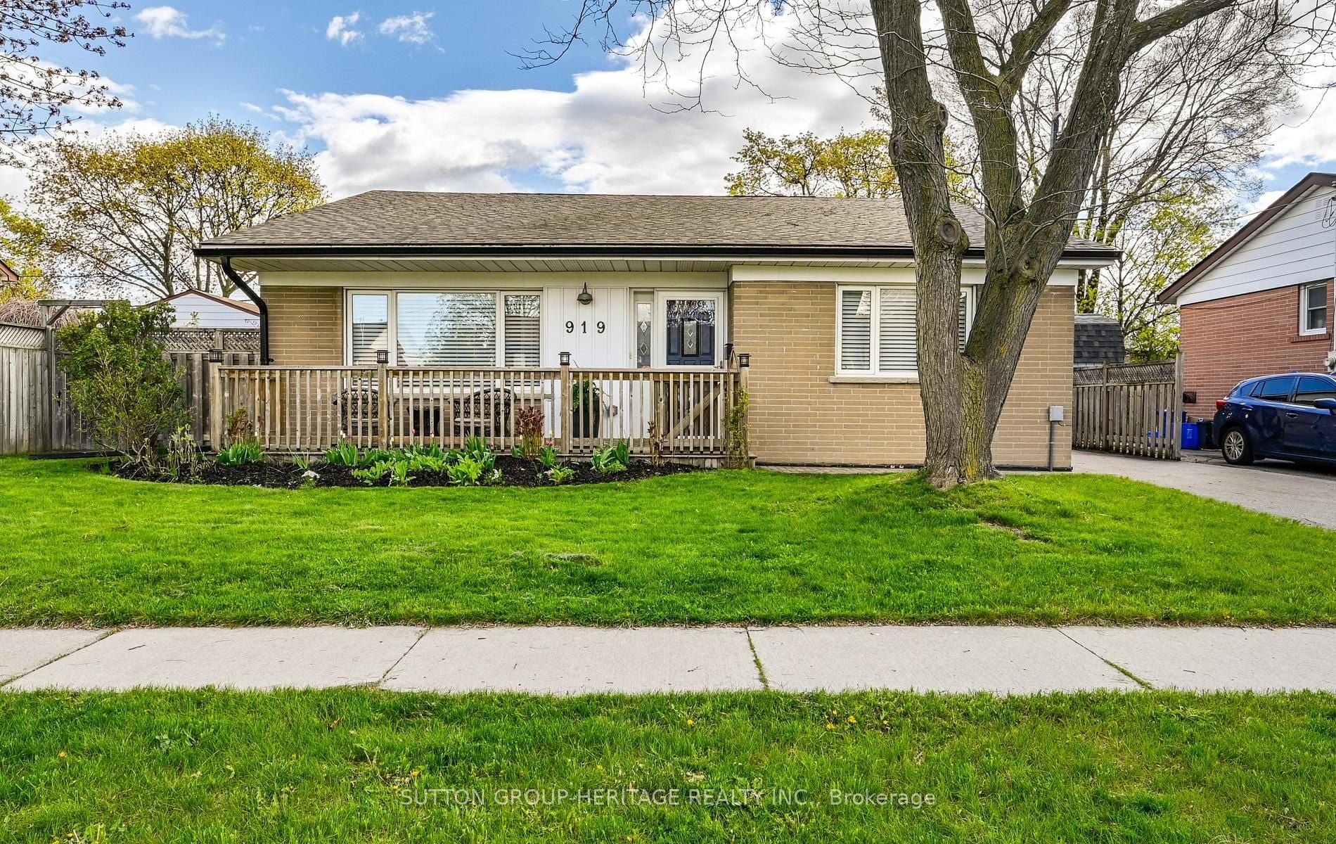 919 Bayview Avenue, Whitby, ON, L1N 1E2