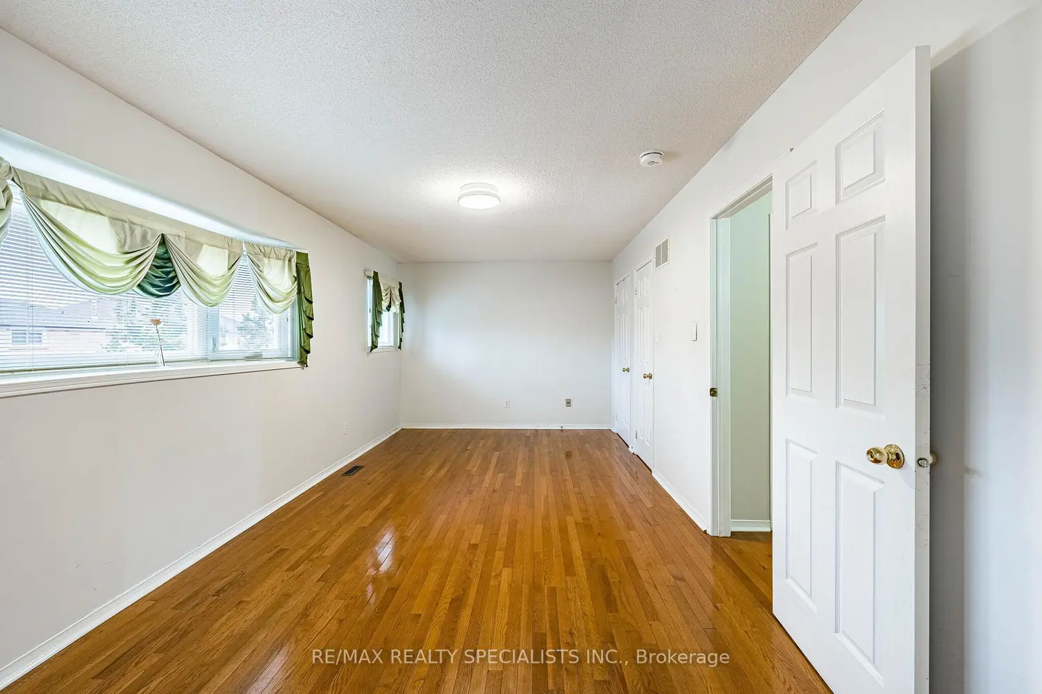 Additional image 10 of 3932 Periwinkle Crescent